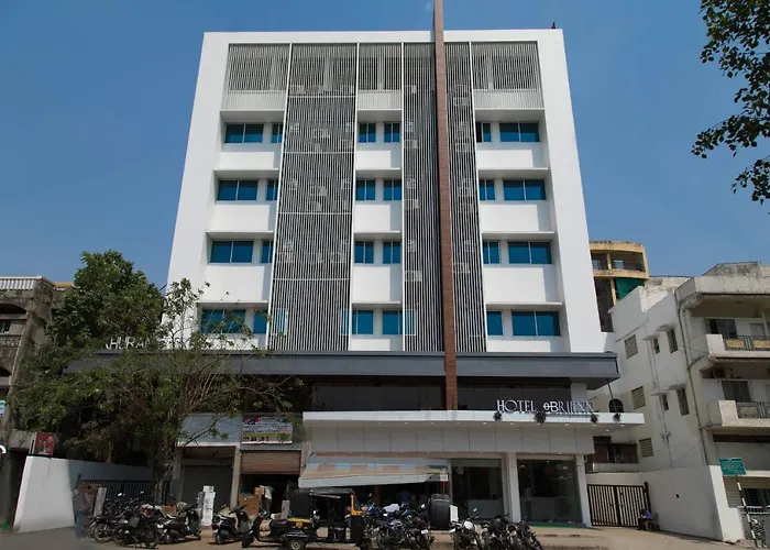 Capital O 13004 Hotel Brij Inn Nagpur